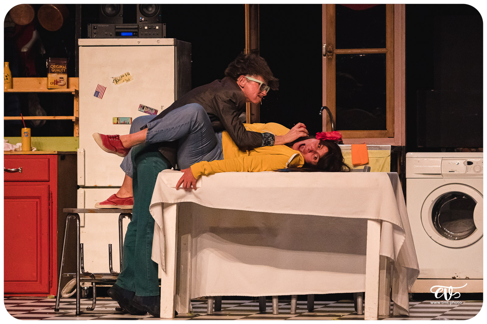 LES FEMMES SAVANTES (CIE DU DETOUR)